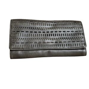 Baggit Chic Black Cutout Clutch